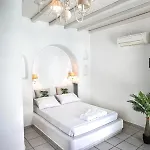 Onar & Hotel Tínos