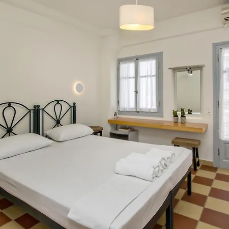 Onar & Hotel Tínos